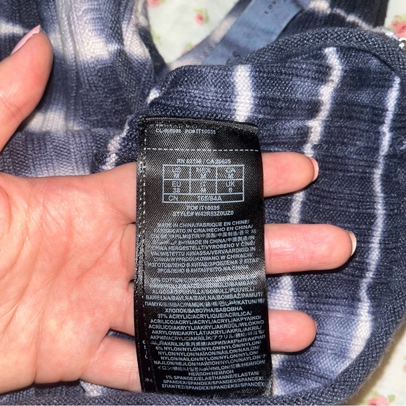 Guess Tie-dye Tank Top - Picture 5 of 5